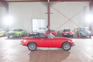 Image 7/27 of MG MGB GT (1972)