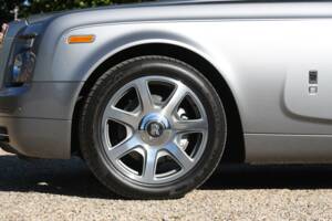 Image 43/50 of Rolls-Royce Phantom DHC (2009)
