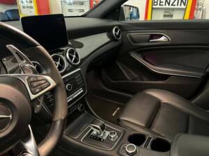Bild 8/16 von Mercedes-AMG CLA 45 Shooting Brake (2019)