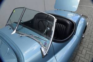 Image 38/50 of Jaguar XK 120 OTS (1952)