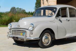 Image 14/50 of Morris Minor 1000 (1958)