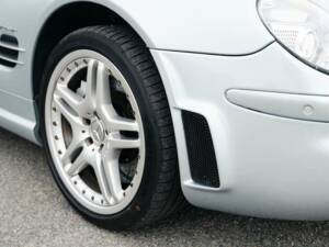 Afbeelding 49/50 van Mercedes-Benz SL 55 AMG (2006)