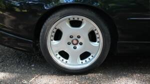 Image 15/50 of Jaguar XKR (1998)