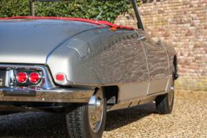 Image 27/50 of Citroën DS 21 Chapron (1963)