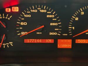 Image 15/63 of Porsche 928 GT (1989)