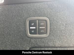 Imagen 13/32 de Porsche Cayenne Turbo E-Hybrid (2025)