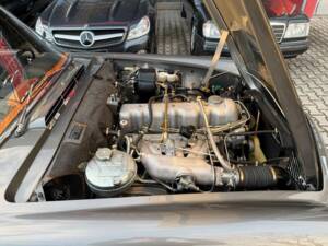 Image 28/30 of Mercedes-Benz 230 SL (1965)