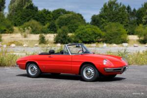 Image 7/44 of Alfa Romeo 1750 Spider Veloce (1969)