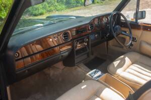 Image 50/50 de Rolls-Royce Corniche I (1981)