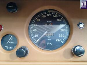 Image 35/57 of Jaguar XK 120 SE OTS (1953)