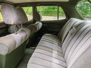 Bild 24/28 von Mercedes-Benz 280 SE (1974)