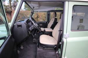 Bild 17/24 von Land Rover Defender 110 Heritage (2015)