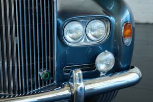 Image 26/50 of Bentley S 3 (1964)