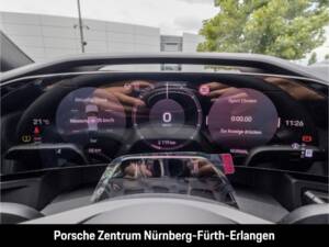 Image 28/50 of Porsche Cayenne S Electric (2026)