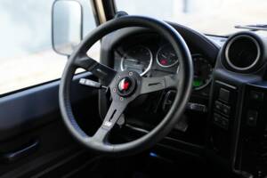 Bild 24/58 von Land Rover Defender 110 (2013)