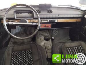 Image 8/10 of FIAT 124 (1974)