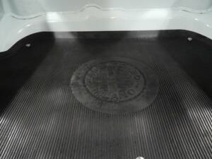 Image 9/15 of Alfa Romeo Giulia 1600 Spider (1963)