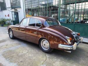 Image 13/43 de Daimler 2.5 Litre V8 (1964)