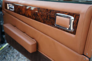 Image 33/50 of Aston Martin V8 (1980)