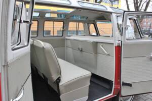 Bild 16/34 von Volkswagen T1 Samba 1.2 (1961)