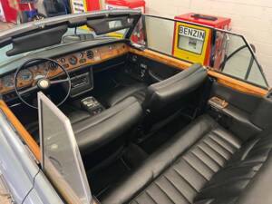 Image 19/20 of Rolls-Royce Corniche I (1974)