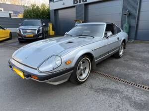 Image 1/24 of Datsun 280 ZX (1983)