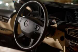 Bild 31/34 von Mercedes-Benz CL 500 4MATIC (2008)