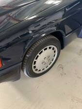 Imagen 31/69 de Mercedes-Benz 190 E (1988)