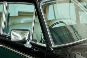Imagen 26/50 de Rolls-Royce Silver Shadow II (1977)