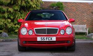 Image 5/43 of Mercedes-Benz CLK 320 (1999)