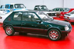 Image 14/33 of Peugeot 205 GTi 1.9 (1993)
