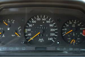 Immagine 36/44 di Mercedes-Benz 200 TE (1992)