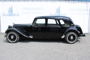 Image 2/50 of Citroën Traction Avant 11 Familiale (1955)