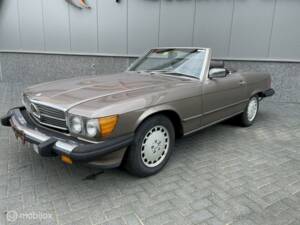 Image 2/7 de Mercedes-Benz 560 SL (1987)