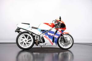 Immagine 5/45 di Honda VFR 400 R (1992)