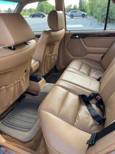Bild 17/25 von Mercedes-Benz 300 E-24 (1991)