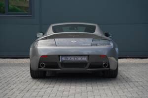 Immagine 8/50 di Aston Martin V12 Vantage (2012)