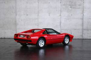 Image 24/50 of Ferrari 308 GTSi (1982)