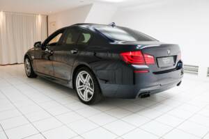 Image 3/24 of BMW 550i (2012)