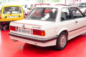 Image 29/38 of BMW 325i (1986)