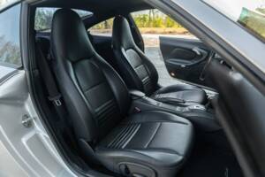 Image 23/50 of Porsche 911 Carrera 4 (1999)