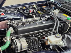 Image 18/49 of Triumph TR 6 PI (1973)