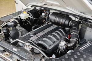 Image 39/41 of Land Rover Defender 90 "50th Anniversary" (1999)