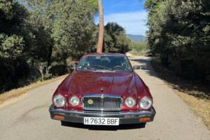 Immagine 35/41 di Jaguar XJ 12 (1990)