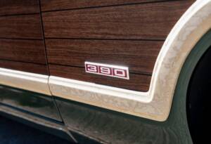 Image 12/28 of Ford LTD Country Squire (1968)