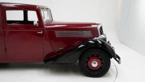 Imagen 10/15 de Berliet Dauphine 11CV (1934)