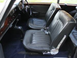 Image 12/16 of Bristol 410 (1968)
