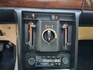 Bild 32/47 von Mercedes-Benz 280 SE (1976)