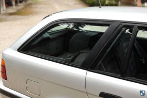 Bild 48/74 von BMW M5 Touring (1992)
