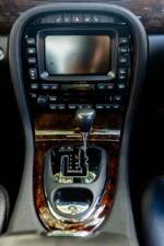 Afbeelding 40/47 van Jaguar XJ 2.7 D (2008)